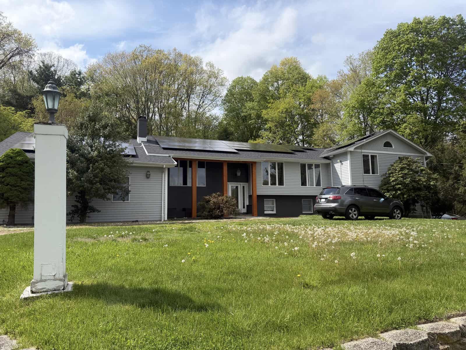 Residential solar installation by Evergreen Solar