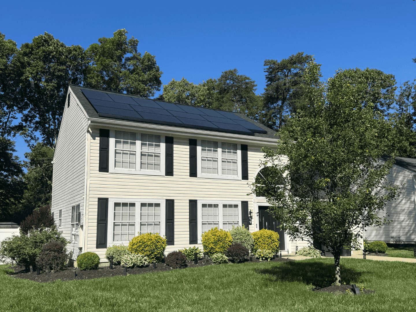 Residential solar installation by Evergreen Solar
