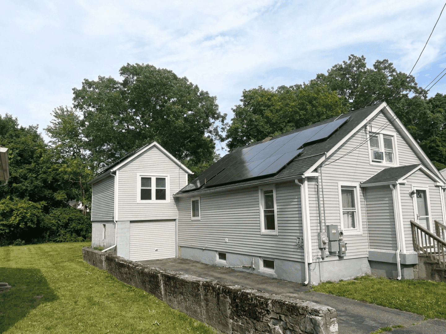 Residential solar installation by Evergreen Solar