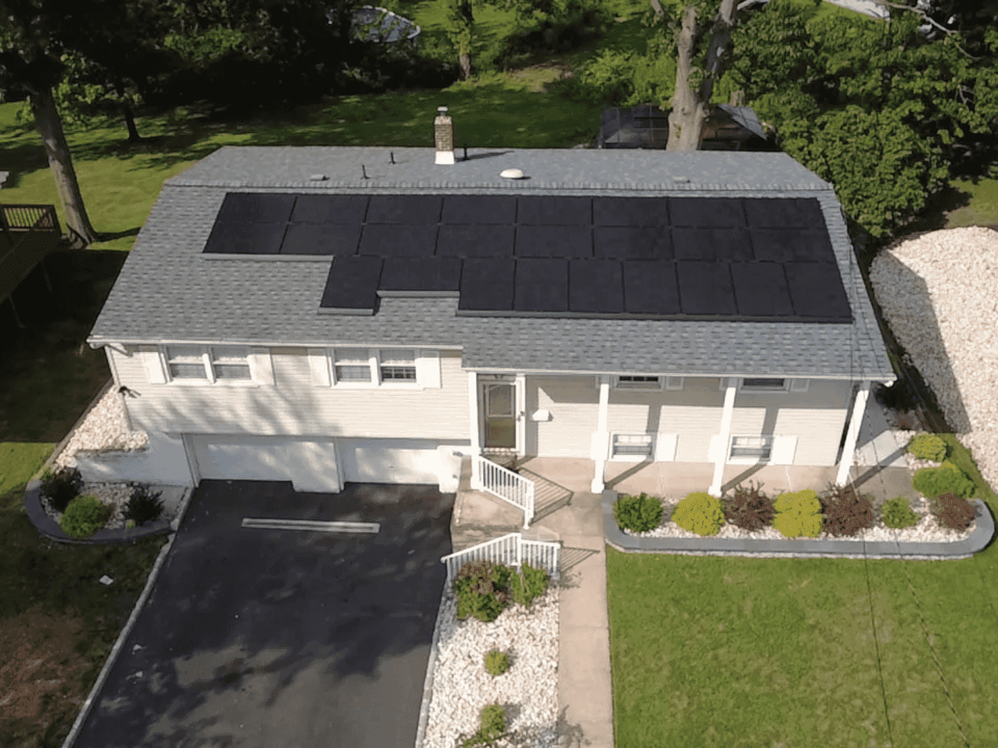 Residential solar installation by Evergreen Solar