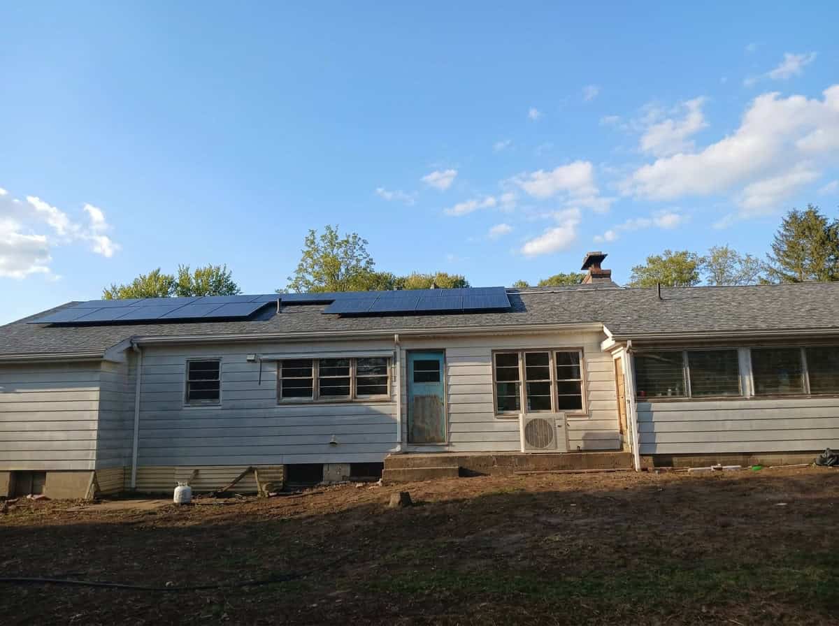 Residential solar installation by Evergreen Solar