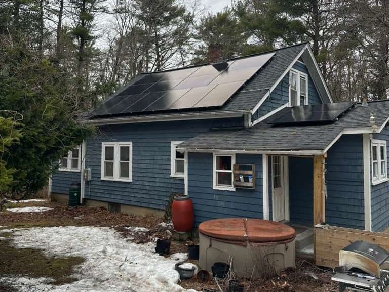 Residential solar installation by Evergreen Solar