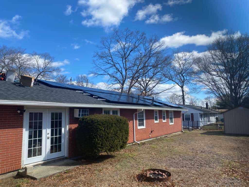 Residential solar installation by Evergreen Solar